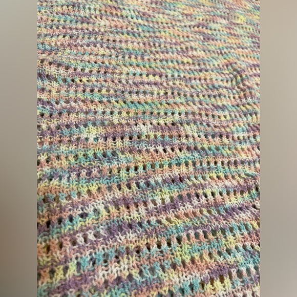 BloomChic NEW NWT Pastel Crochet Knit Rainbow Sweater Women’s US 30 - Picture 4 of 5